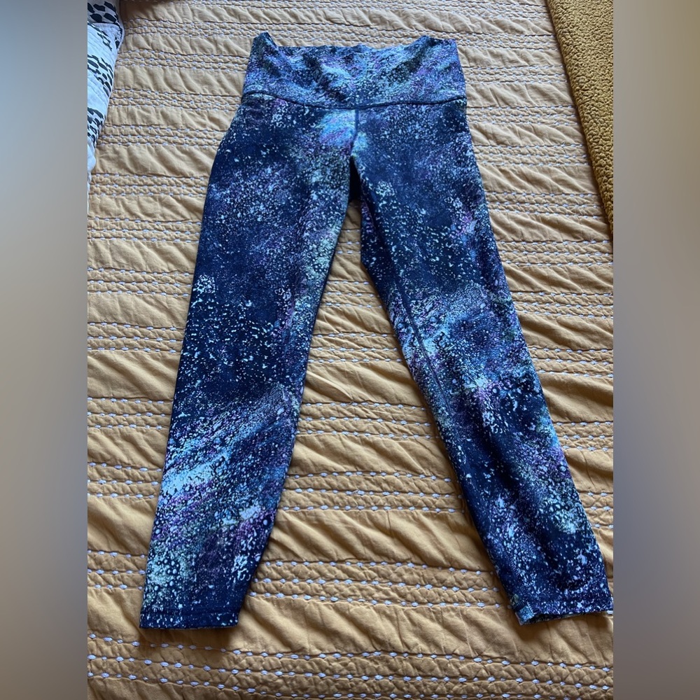 Old Navy- purple dotted leggings. Size L. Extra high waist. In great shape!